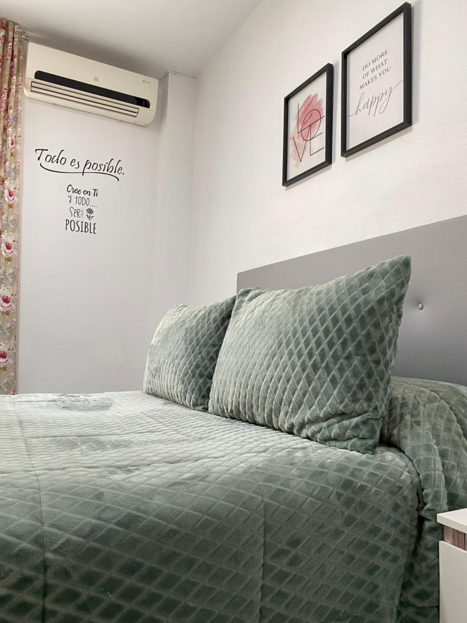 Apartamento Almenas Ecija Luaran gambar