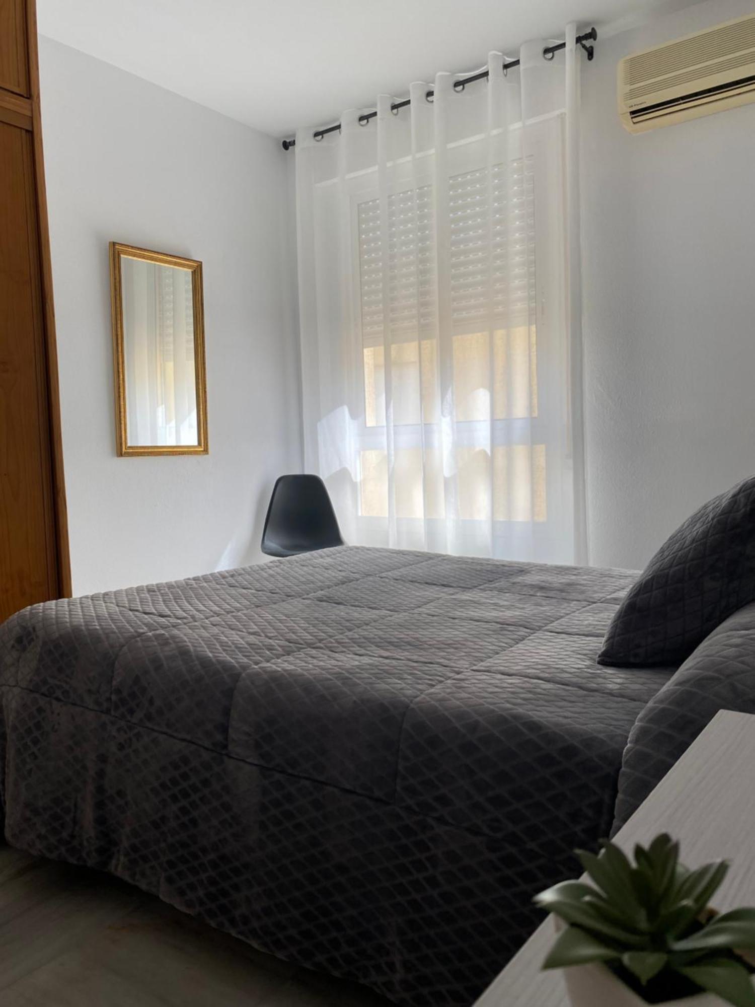 Apartamento Almenas Ecija Luaran gambar